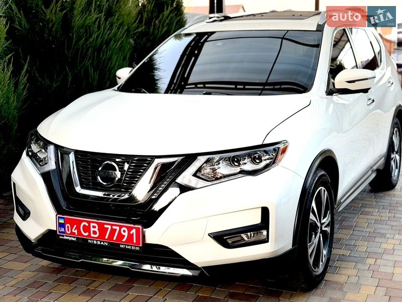 Внедорожник / Кроссовер Nissan Rogue 2017 в Днепре