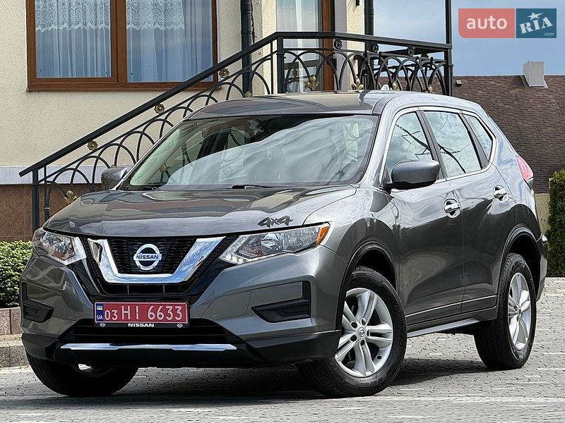 Внедорожник / Кроссовер Nissan Rogue 2017 в Дрогобыче