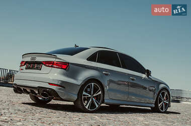 Седан Audi RS3 2020 в Киеве