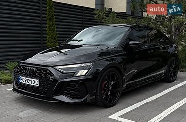 Седан Audi RS3 2022 в Умани