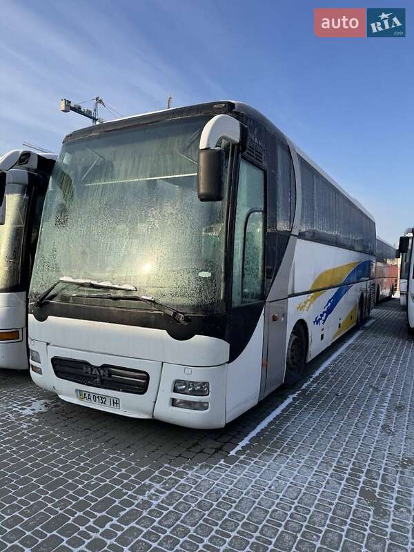 Туристический / Междугородний автобус MAN S 2000 2001 в Киеве