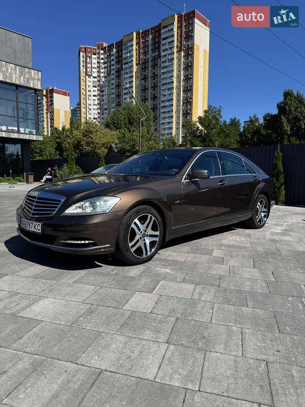 Седан Mercedes-Benz S-Class 2011 в Киеве