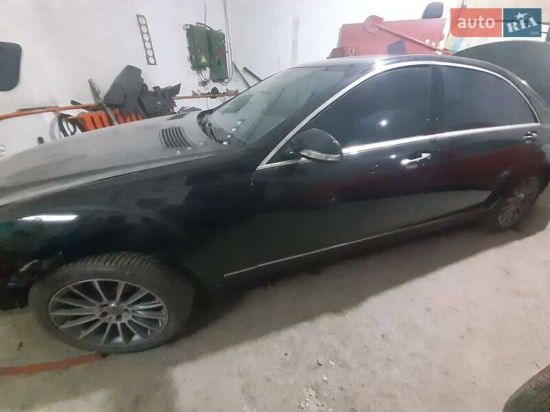 Седан Mercedes-Benz S-Class 2007 в Львове Седан Mercedes-Benz S-Class 2007 в Львове