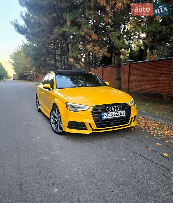 Седан Audi S3 2017 в Днепре Седан Audi S3 2017 в Днепре