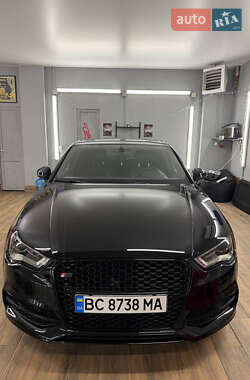 Седан Audi S3 2014 в Пустомитах
