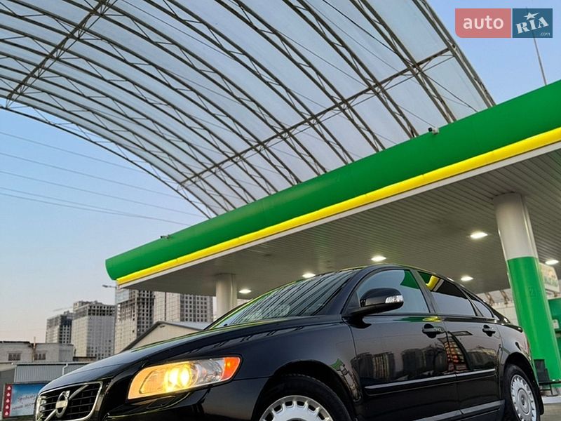 Седан Volvo S40 2011 в Киеве