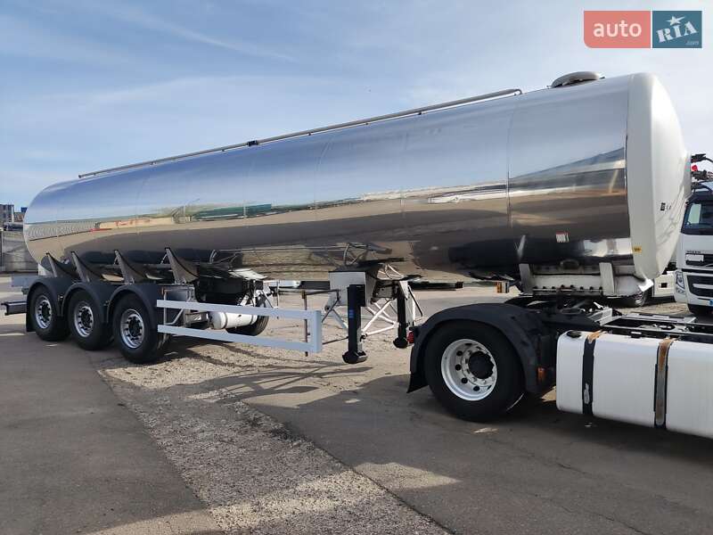 Цистерна полуприцеп Magyar S43EDD 2008 в Ровно