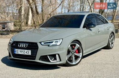 Седан Audi S4 2019 в Дніпрі