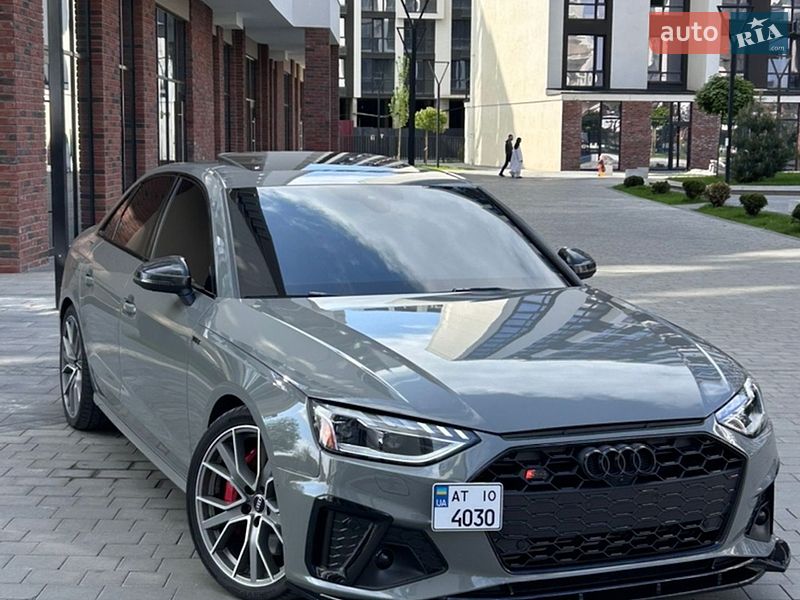 Седан Audi S4 2022 в Киеве
