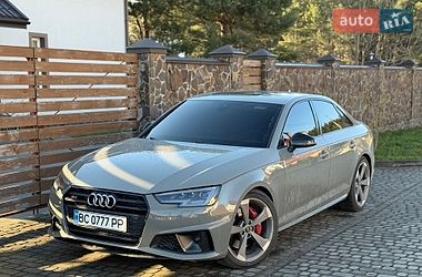 Седан Audi S4 2019 в Львові