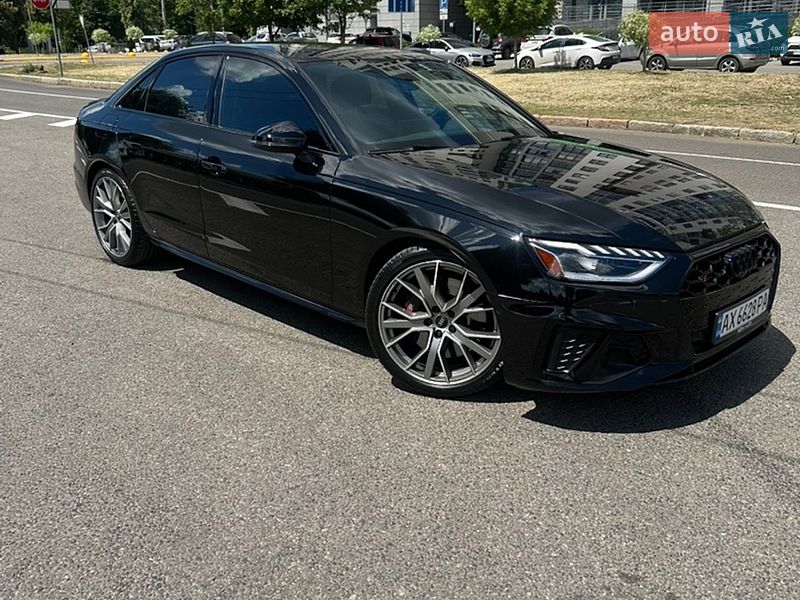 Седан Audi S4 2022 в Харькове