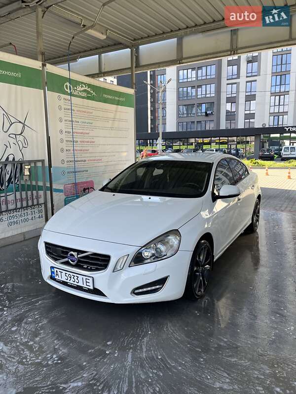 Седан Volvo S60 2011 в Івано-Франківську