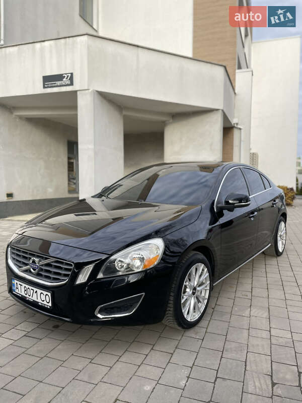 Седан Volvo S60 2012 в Ивано-Франковске Седан Volvo S60 2012 в Ивано-Франковске