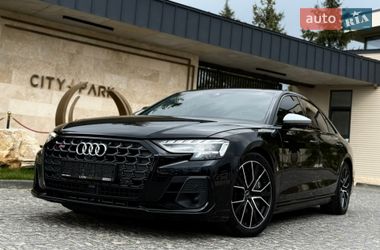 Седан Audi S8 2022 в Львові