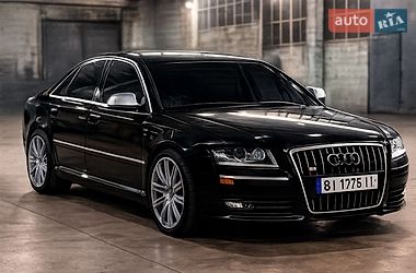 Седан Audi S8 2008 в Полтаві
