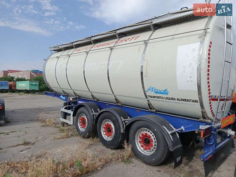 Цистерна полуприцеп Menci SA 2009 в Одессе