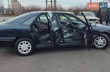 Лифтбек Renault Safrane 1997 в Кривом Роге