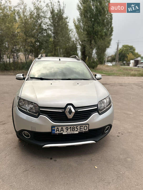 Позашляховик / Кросовер Renault Sandero StepWay 2013 в Кривому Розі
