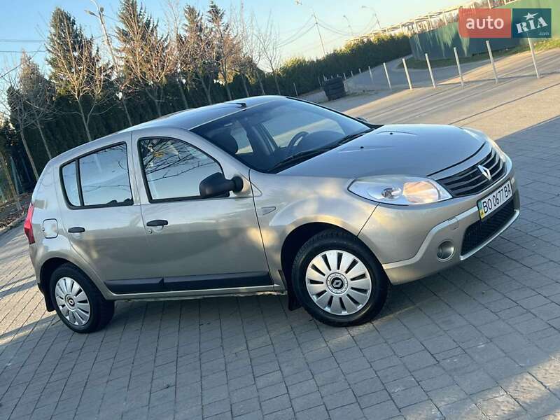Хетчбек Renault Sandero 2012 в Кривому Розі