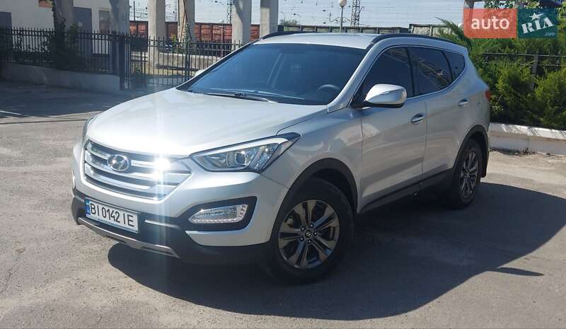 Внедорожник / Кроссовер Hyundai Santa FE 2012 в Вольногорске