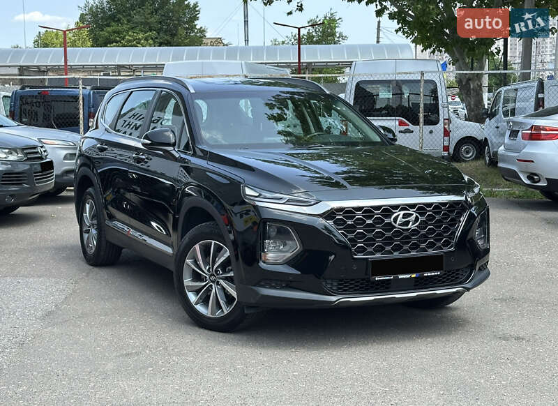 Внедорожник / Кроссовер Hyundai Santa FE 2019 в Одессе