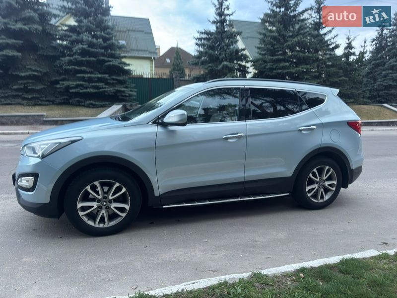 Внедорожник / Кроссовер Hyundai Santa FE 2013 в Киеве