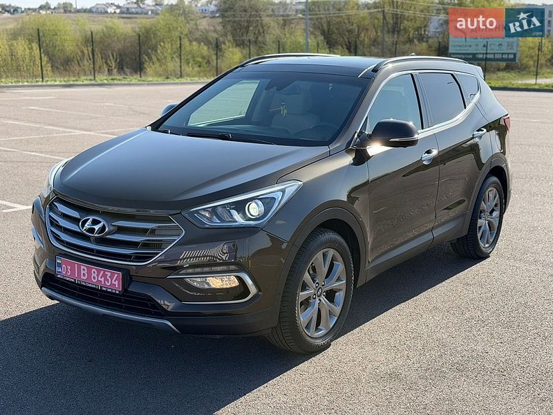 Внедорожник / Кроссовер Hyundai Santa FE 2016 в Ровно