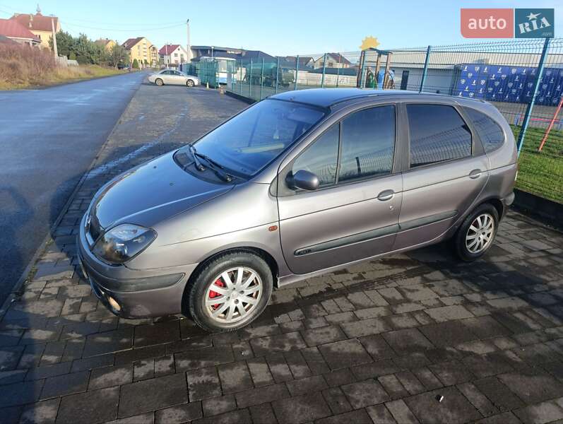 Минивэн Renault Scenic 2000 в Ужгороде Минивэн Renault Scenic 2000 в Ужгороде