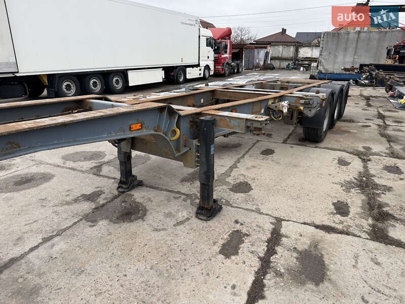 Контейнеровоз полуприцеп Schmitz Cargobull SCF 2005 в Одессе