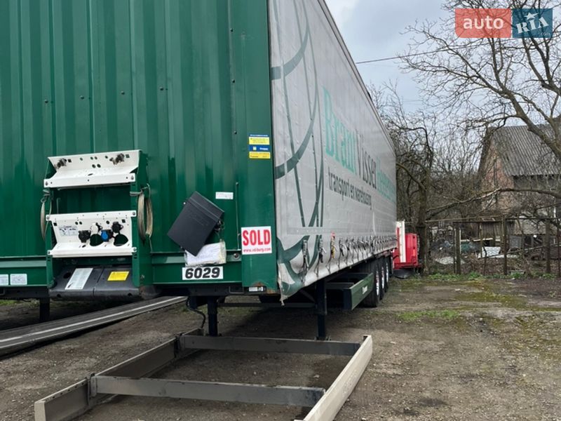 Тентований борт (штора) - напівпричіп Krone SD 2017 в Чернівцях