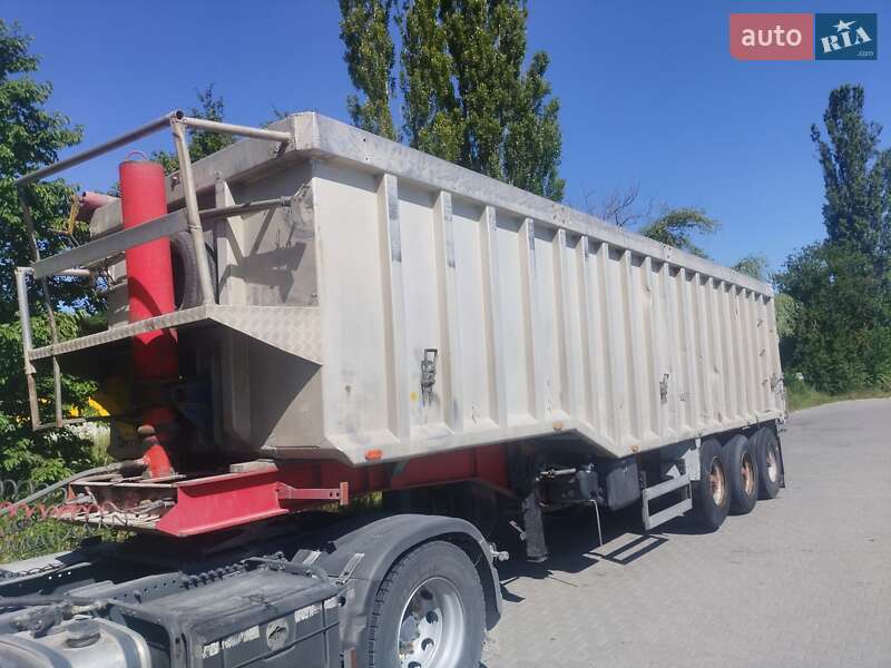 Самосвал полуприцеп Trailer SDC 1994 в Теребовле Самосвал полуприцеп Trailer SDC 1994 в Теребовле