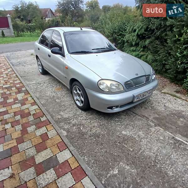 Седан Daewoo Sens 2004 в Мукачевому