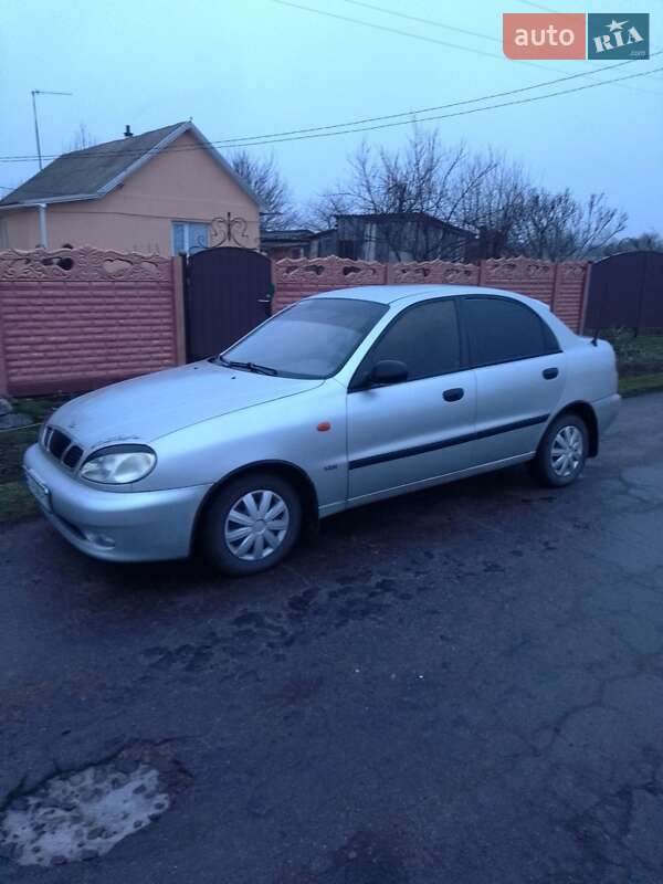 Седан Daewoo Sens 2002 в Новых Санжарах