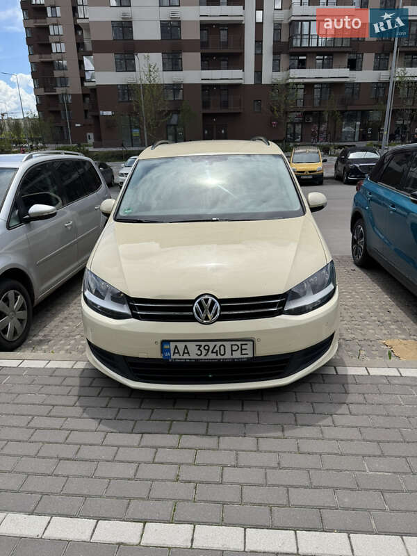 Минивэн Volkswagen Sharan 2011 в Киеве