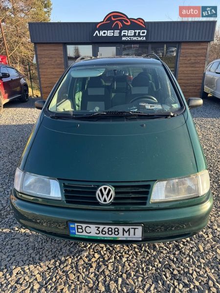 Минивэн Volkswagen Sharan 1999 в Мостиске