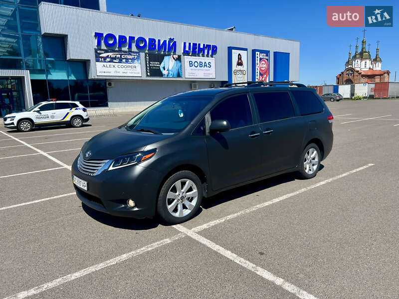 Мінівен Toyota Sienna 2014 в Ковелі