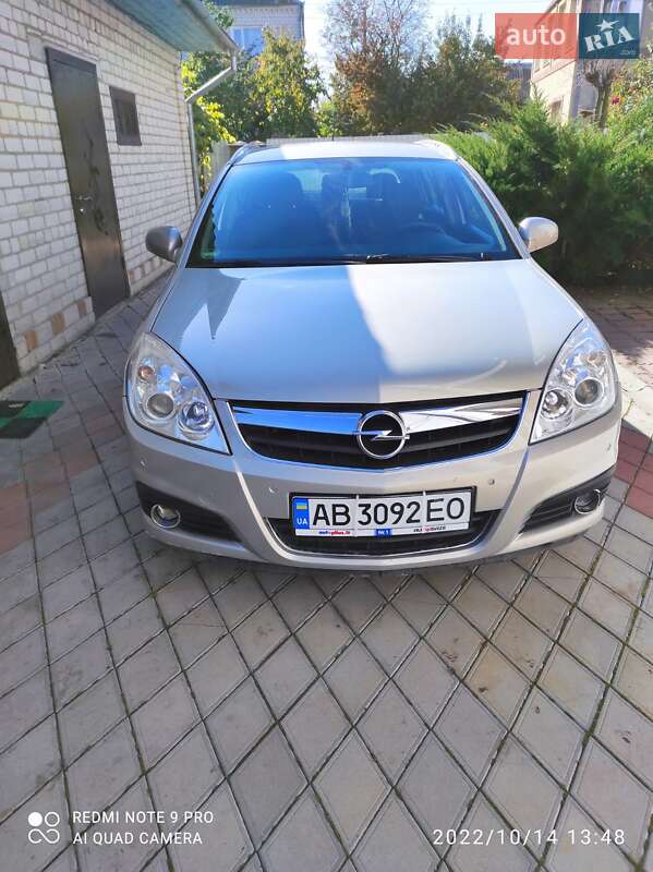 Хэтчбек Opel Signum 2006 в Казатине