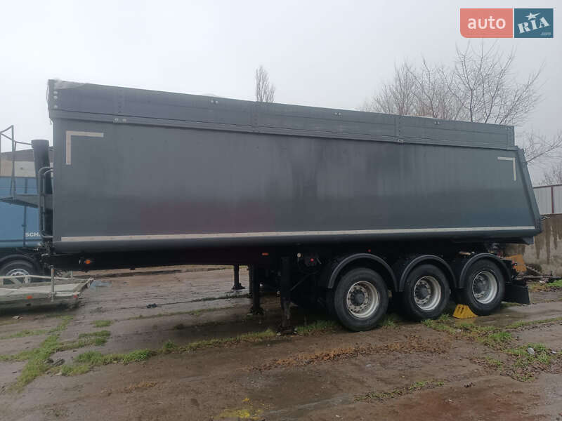 Самосвал полуприцеп Schmitz SKI 24 2003 в Татарбунарах