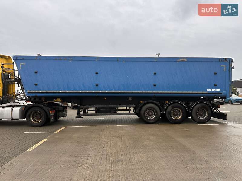 Зерновоз - полуприцеп Schmitz Cargobull SKO 2013 в Луцке