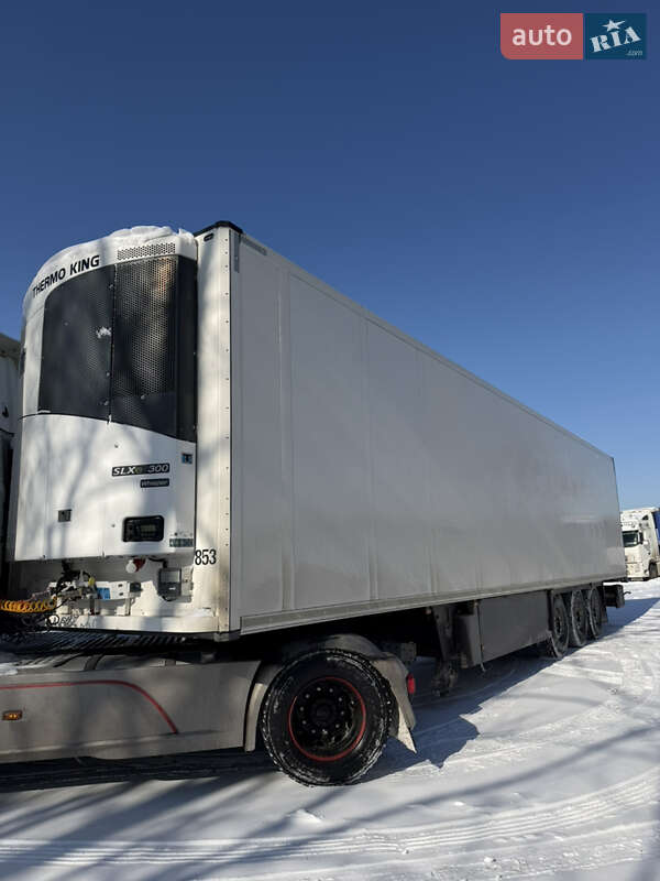 Рефрижератор полуприцеп Schmitz Cargobull SKO 2015 в Киеве