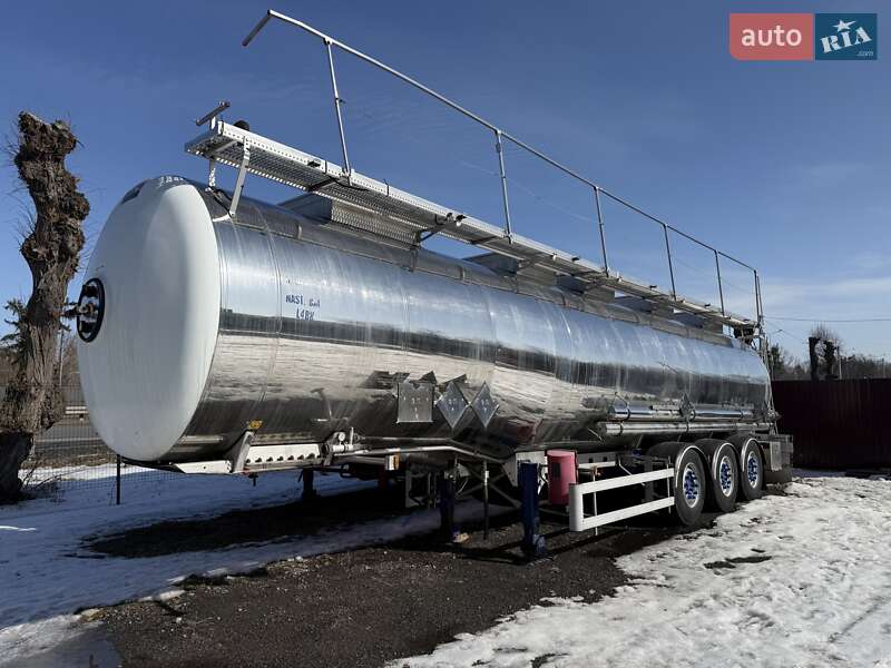 Цистерна полуприцеп Magyar SMFF 2002 в Виннице