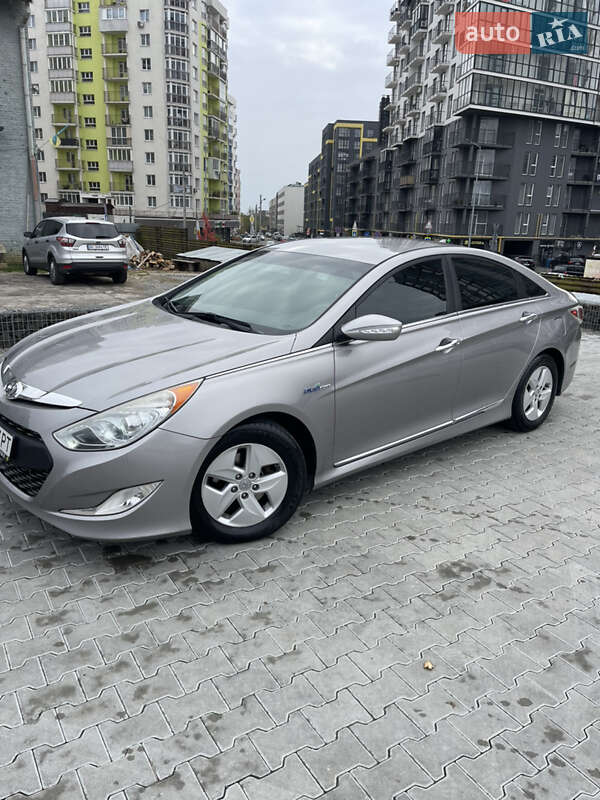 Седан Hyundai Sonata 2012 в Львове