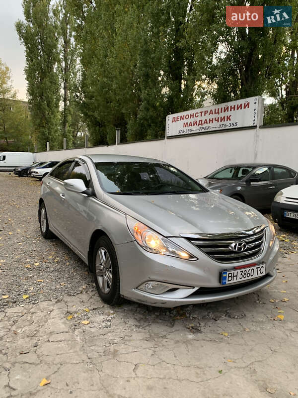 Седан Hyundai Sonata 2014 в Одессе Седан Hyundai Sonata 2014 в Одессе