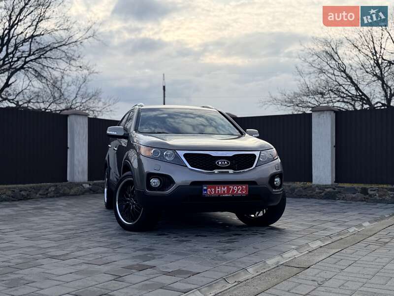 Внедорожник / Кроссовер Kia Sorento 2012 в Вознесенске