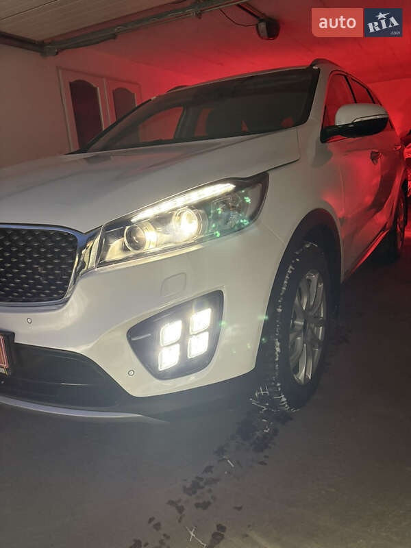 Внедорожник / Кроссовер Kia Sorento 2017 в Черновцах