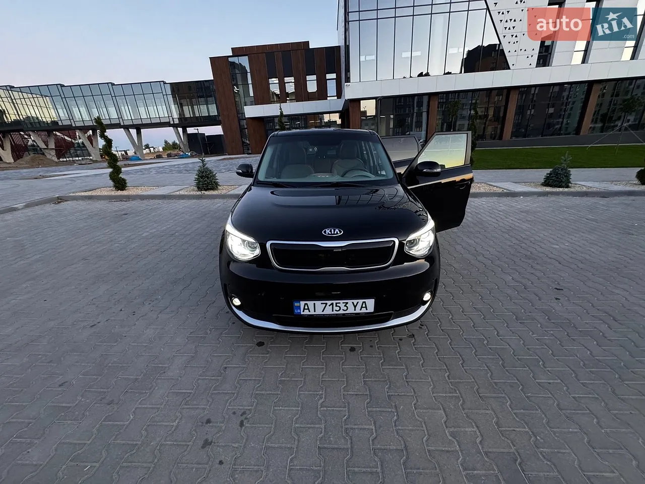 Kia Soul Ev 2017 photo 2