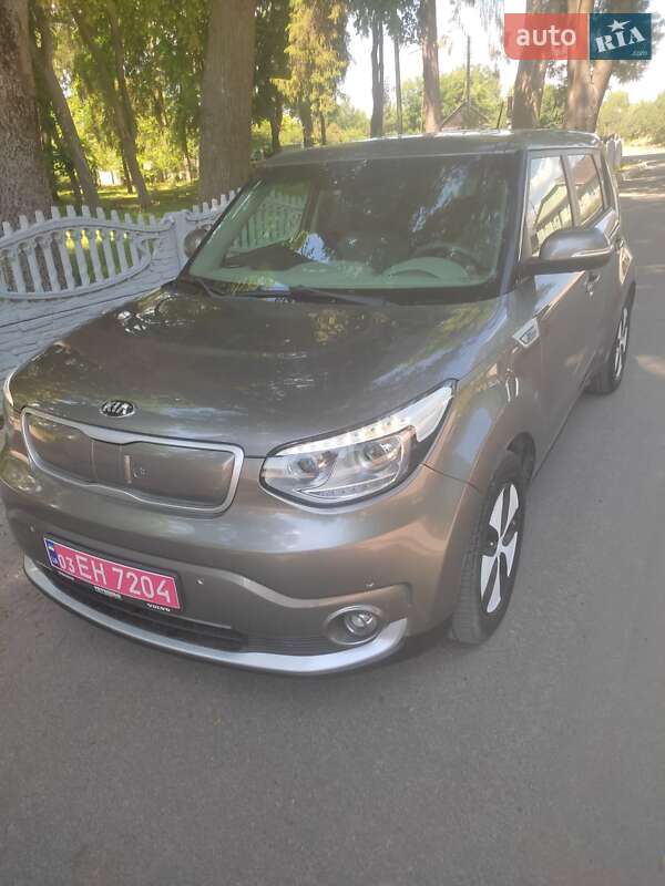 Внедорожник / Кроссовер Kia Soul 2017 в Ровно