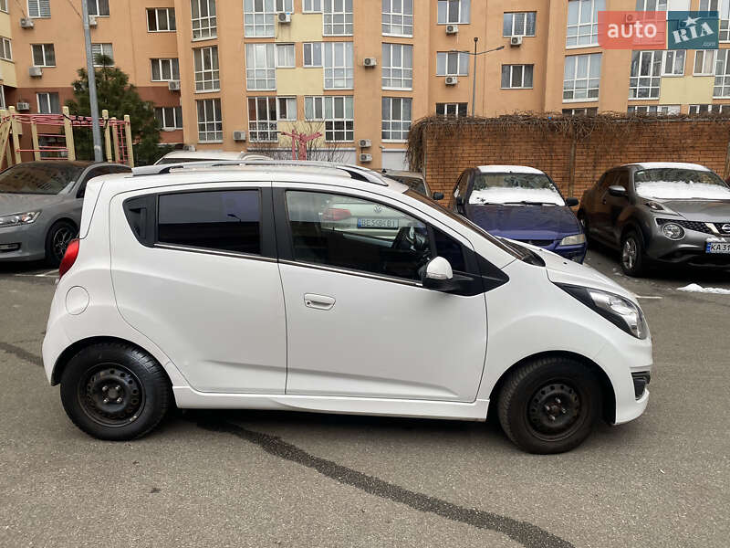Хетчбек Chevrolet Spark 2013 в Києві Хетчбек Chevrolet Spark 2013 в Києві