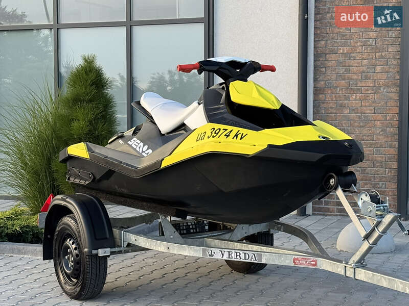 Гидроцикл спортивный BRP Spark 2016 в Тернополе