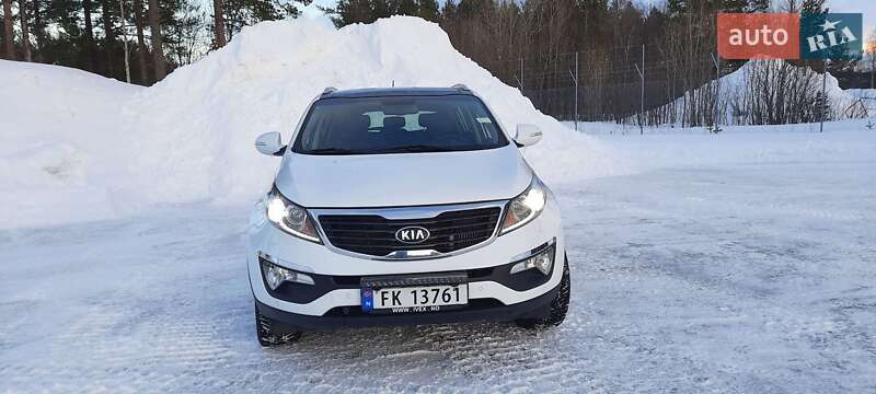 Внедорожник / Кроссовер Kia Sportage 2012 в Хорошеве